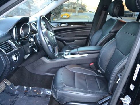 Used 2015 Mercedes-Benz ML 400 4MATIC w/ Accessory Chrome Package image 27