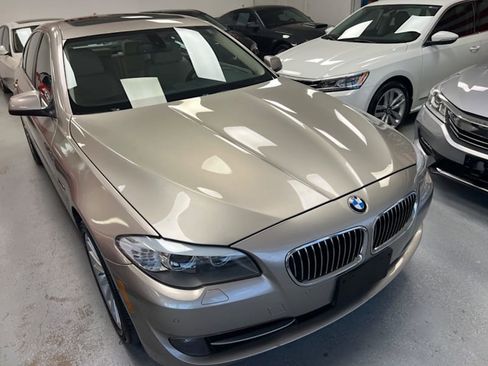 Used 2011 BMW 535i Sedan image 7