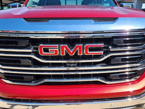 New 2026 GMC Sierra 1500 SLT image 10