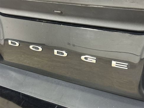 Used 2015 Dodge Challenger SXT Plus image 27