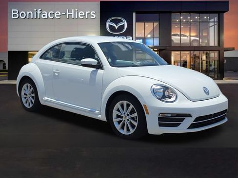 Used 2017 Volkswagen Beetle 1.8T SE FWD image 33