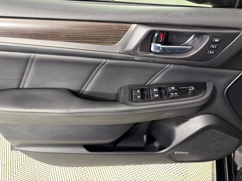 Used 2018 Subaru Legacy 3.6R Limited image 11