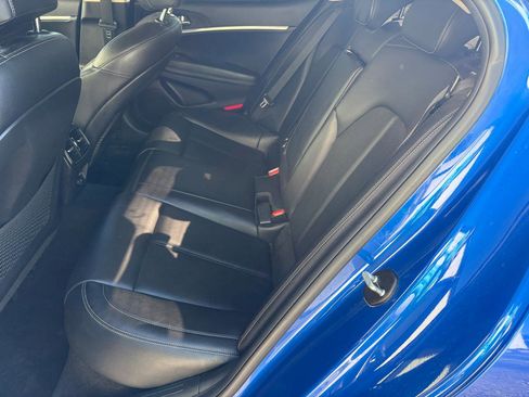Used 2022 Genesis G70 2.0T RWD image 10