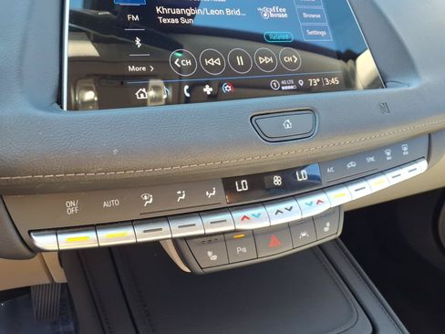 Certified 2023 Cadillac XT4 Luxury w/ Cold Weather Package AWD/4WD image 20