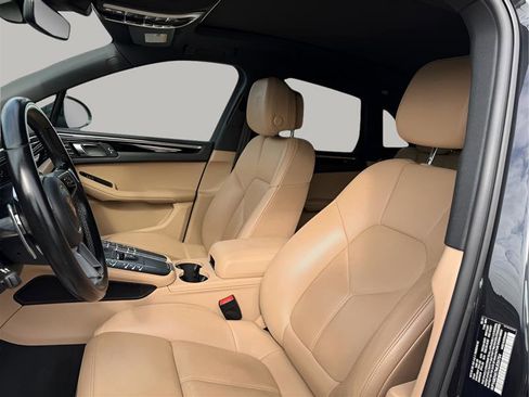 Used 2021 Porsche Macan S image 19