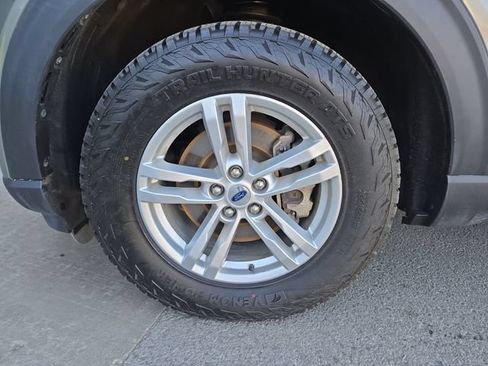 Used 2020 Ford Explorer XLT w/ Equipment Group 202A AWD/4WD image 7
