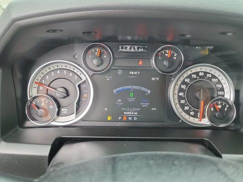 Used 2019 RAM 1500 Classic SLT w/ Luxury Group AWD/4WD image 31