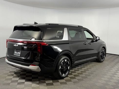 Used 2025 Kia Carnival EX FWD image 6