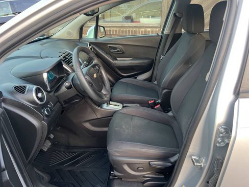 Used 2016 Chevrolet Trax LS FWD image 9