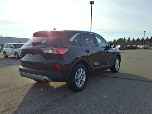 Certified 2022 Ford Escape SE image 6