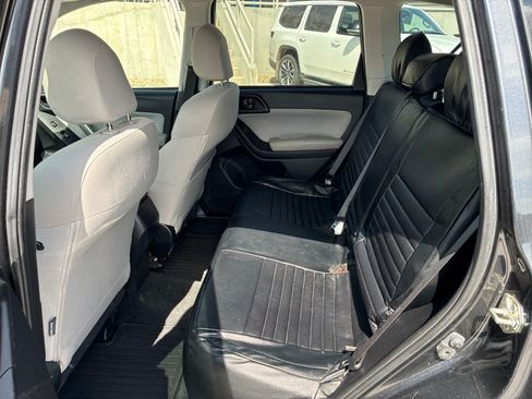 Used 2018 Subaru Forester 2.5i Premium w/ All-Weather Package AWD/4WD image 15