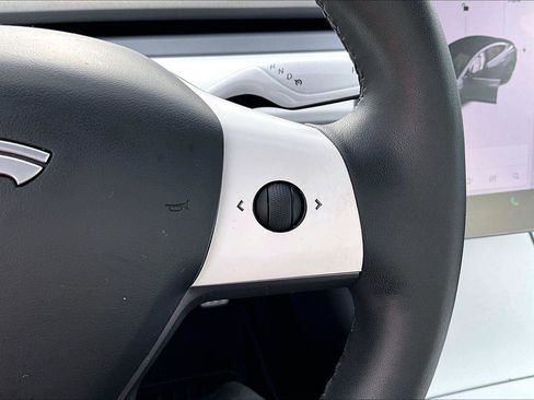 Used 2020 Tesla Model 3 Performance image 19