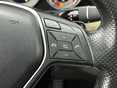 Used 2016 Mercedes-Benz E 350 Sedan w/ Premium Package image 25