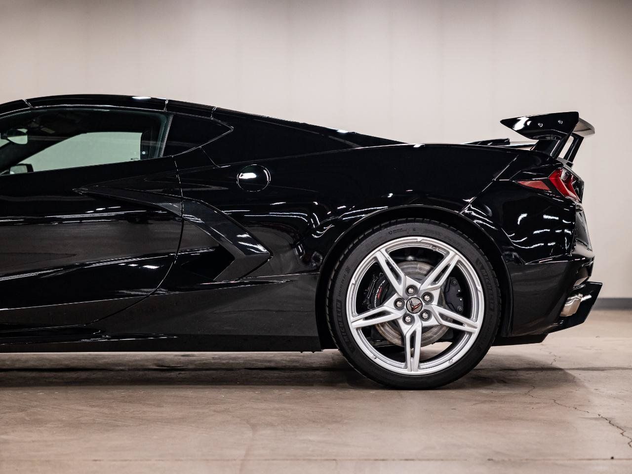 Used 2023 Chevrolet Corvette Stingray Coupe w/ Z51 Performance Package RWD image 23