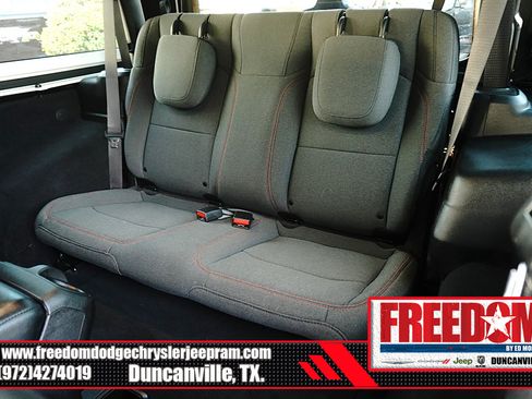 Used 2024 Jeep Wrangler Rubicon AWD/4WD image 12