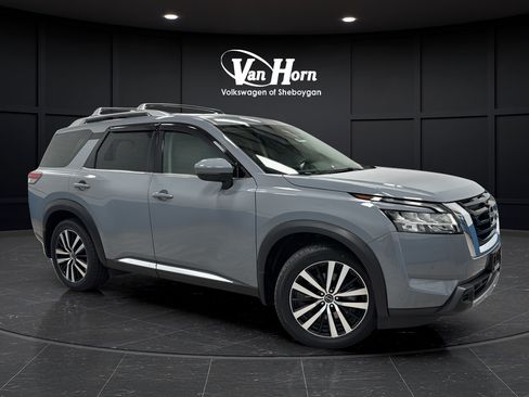 Used 2024 Nissan Pathfinder Platinum w/ Cargo Package AWD/4WD image 1
