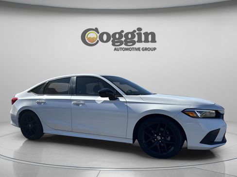 Certified 2024 Honda Civic Sport image 8