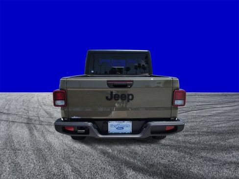 Used 2026 Jeep Gladiator Sport AWD/4WD image 5