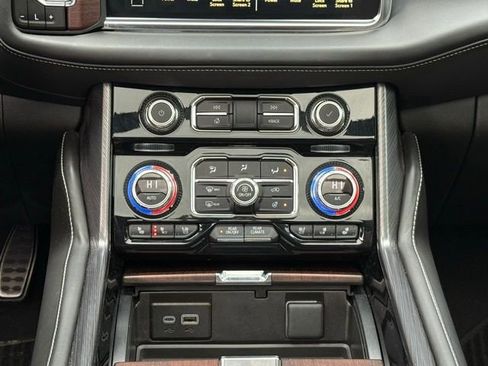 Used 2024 GMC Yukon XL Denali Ultimate AWD/4WD image 23