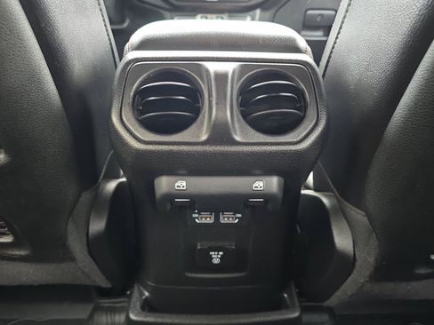 Used 2021 Jeep Wrangler Unlimited Rubicon AWD/4WD image 20
