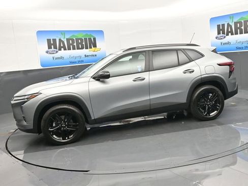 New 2026 Chevrolet Trax ACTIV w/ Sunroof Package image 2