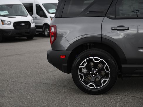 New 2025 Ford Bronco Sport Outer Banks image 9