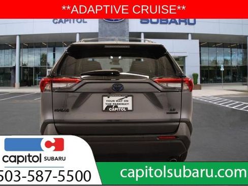 Used 2022 Toyota RAV4 LE AWD/4WD image 4