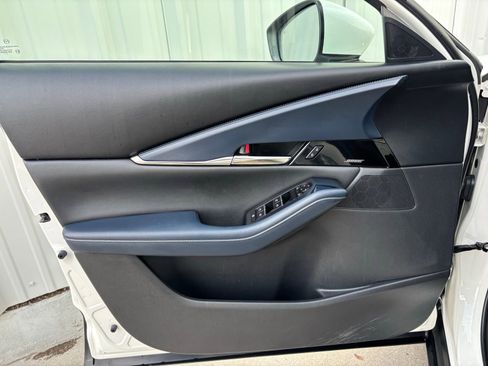 Used 2020 MAZDA CX-30 FWD w/ Preferred Package image 9