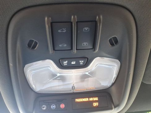 Used 2023 Chevrolet TrailBlazer RS w/ Sun and Liftgate Package image 28