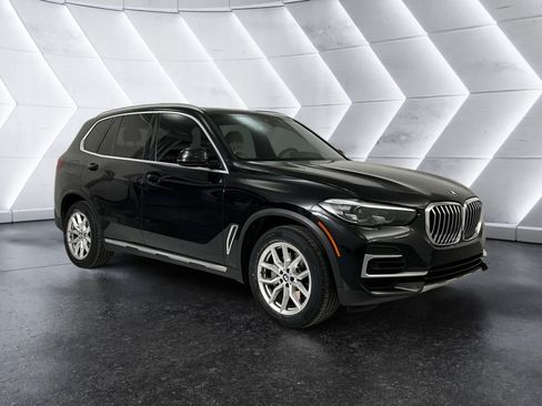 Used 2022 BMW X5 sDrive40i w/ Premium Package RWD image 1