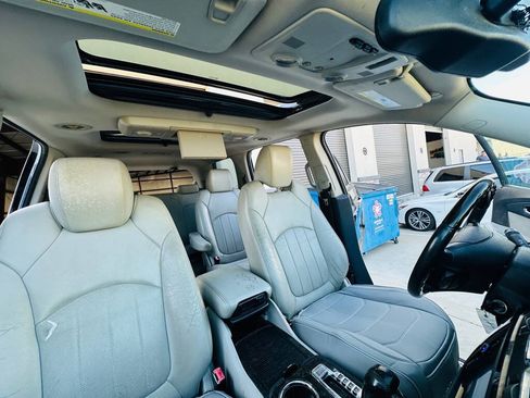 Used 2011 GMC Acadia Denali FWD image 25