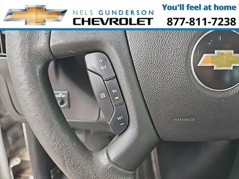 Used 2017 Chevrolet Express 3500 Extended image 22