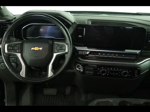 Used 2024 Chevrolet Silverado 2500 LT w/ Convenience Package AWD/4WD image 18