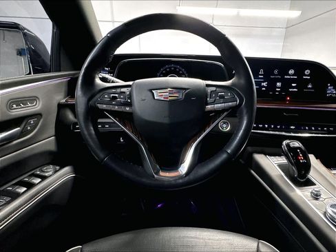 Used 2023 Cadillac Escalade Premium Luxury AWD/4WD image 8