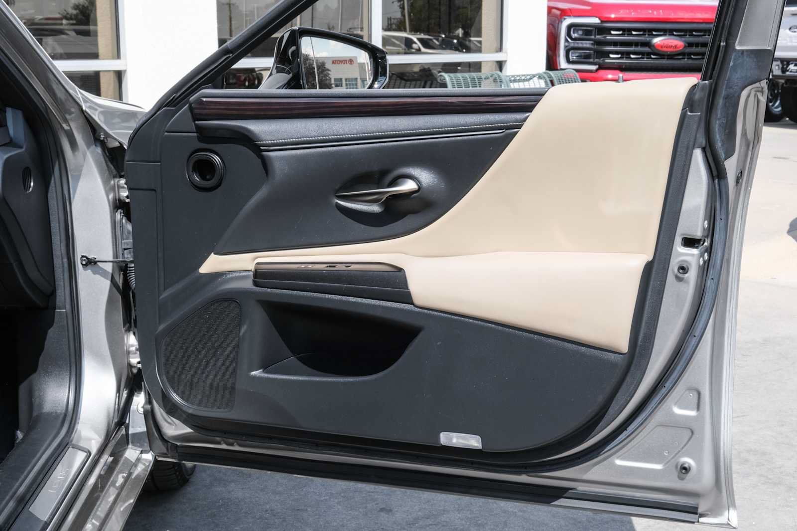 Used 2019 Lexus ES 350 w/ Premium Package FWD image 37