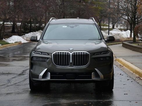 Used 2026 BMW X7 xDrive40i image 2