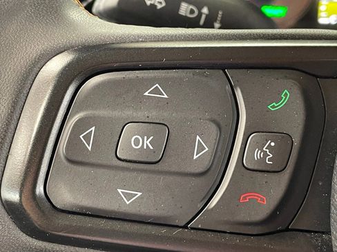 Used 2024 Jeep Wrangler Unlimited image 24