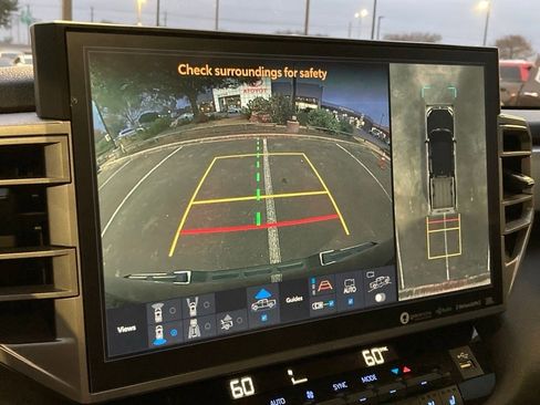 Used 2023 Toyota Tundra Limited image 22