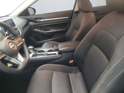 Used 2023 Nissan Altima 2.5 SV FWD image 17