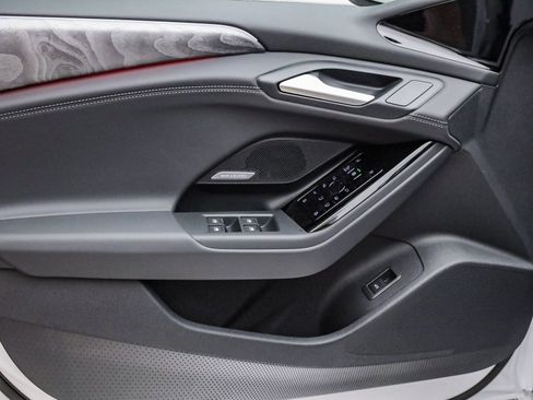 New 2025 Audi A6 e-tron Premium Plus RWD image 21