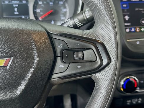 Used 2023 Chevrolet TrailBlazer LT FWD image 23