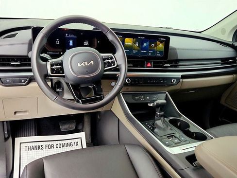 Used 2026 Kia Carnival FWD image 12