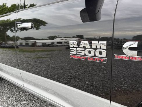 Used 2016 RAM 3500 Laramie AWD/4WD image 11