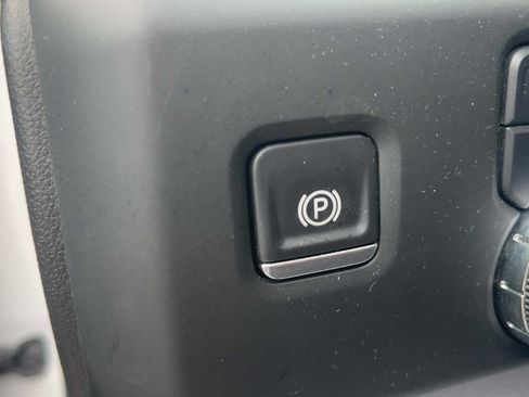 Used 2024 GMC Sierra 1500 Denali AWD/4WD image 16