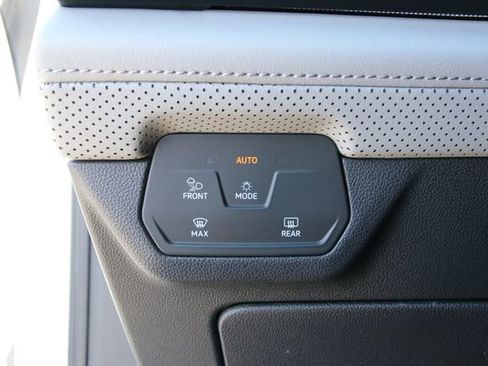 New 2026 Volkswagen Atlas Peak Edition image 16