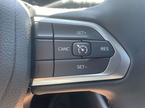 New 2026 Jeep Compass Latitude image 32