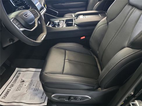 New 2026 Jeep Grand Wagoneer L Limited AWD/4WD image 19