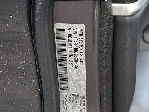 Used 2025 Jeep Grand Cherokee Limited w/ Luxury Tech Group II AWD/4WD image 27