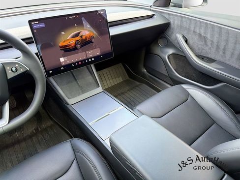 Used 2025 Tesla Model 3 Long Range AWD/4WD image 31