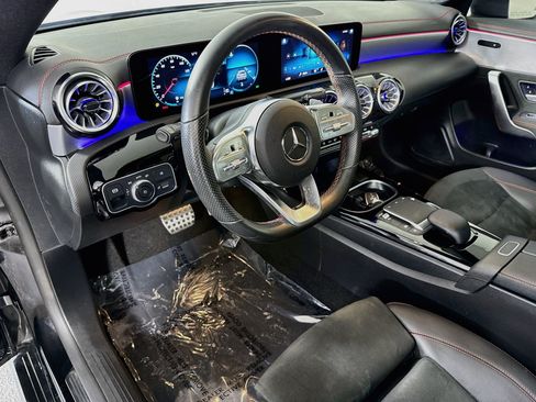 Used 2022 Mercedes-Benz CLA 250 image 23